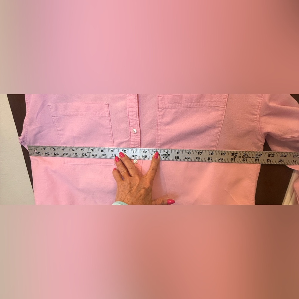 Old Navy pink Boyfriend  Button-Up Shirt.  Two large chest pockets.Pristine sz M - Picture 7 of 10